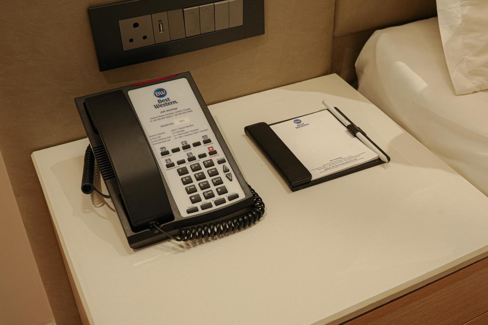 Best Western Ah1 Αμριτσάρ Εξωτερικό φωτογραφία